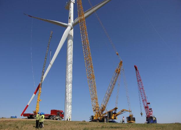 內蒙古阿巴嘎旗風電項目34臺風機安裝完成