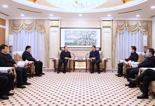 國家電網(wǎng)董事長辛保安、總經(jīng)理張智剛與江蘇省省長許昆林舉行會談