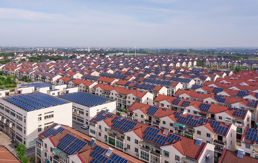 【兩會(huì)】南存輝委員：建議戶用光伏電力納入綠電、綠證、碳排放權(quán)交易市場(chǎng)