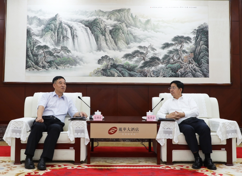 孫洪水與山西省委常委、常務(wù)副省長(zhǎng)張吉福會(huì)談