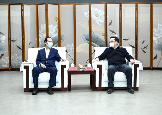 丁焰章與雄安新區(qū)黨工委書記、管委會(huì)主任張國(guó)華會(huì)談