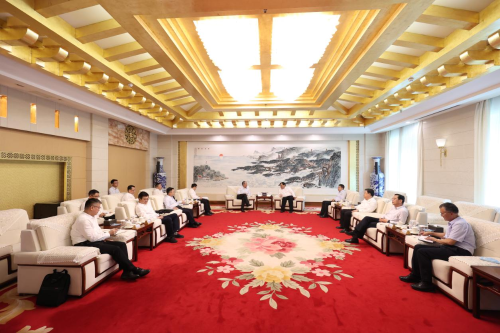 中國電建黨委副書記、總經(jīng)理王斌與山東省委常委、煙臺市委書記江成會談