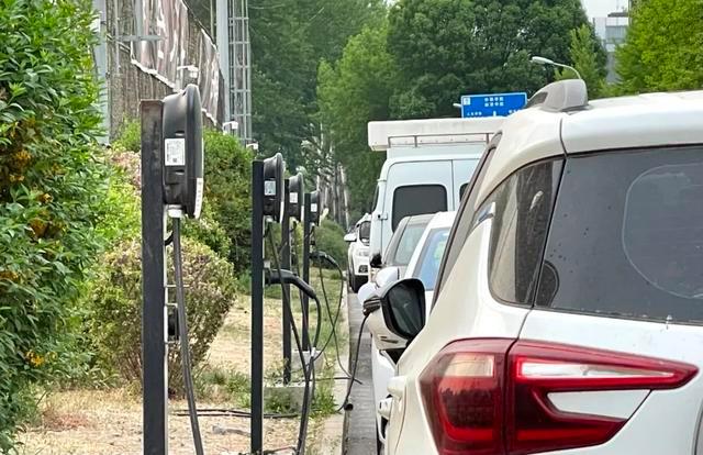 充電站費用漲價，新能源車的韭菜終于成熟了?