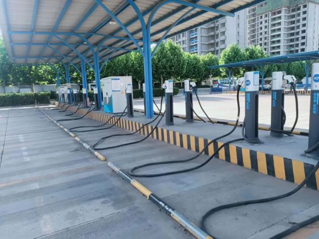 即日起，聊城汽車總站充電樁對外開放啦!