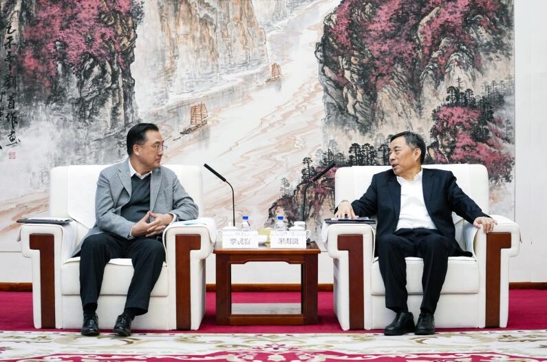 中國(guó)能建黨委書記、董事長(zhǎng)宋海良與華夏銀行黨委書記、董事長(zhǎng)李民吉會(huì)談