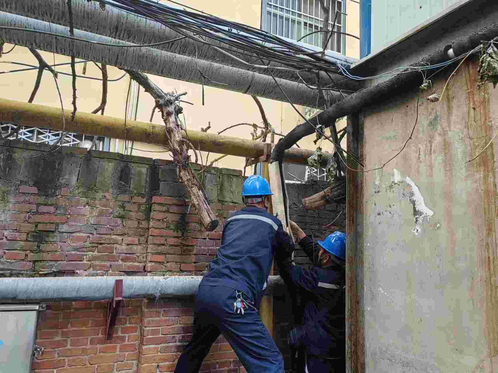 寒潮來襲 國家電投平頂山熱力全力應戰(zhàn) 保障熱網穩(wěn)定運行