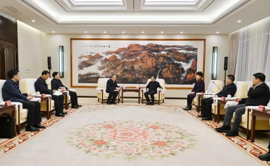 三峽集團董事長、黨組書記雷鳴山拜會內(nèi)蒙古自治區(qū)黨委書記孫紹騁、自治區(qū)主席王莉霞