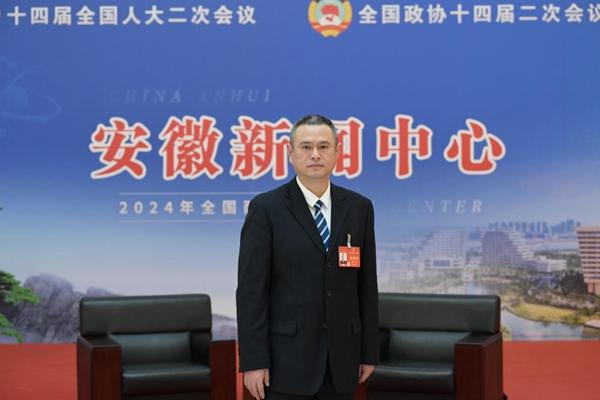 程韜代表：支持引入新質(zhì)生產(chǎn)力，鼓勵(lì)新能源商用車(chē)發(fā)展