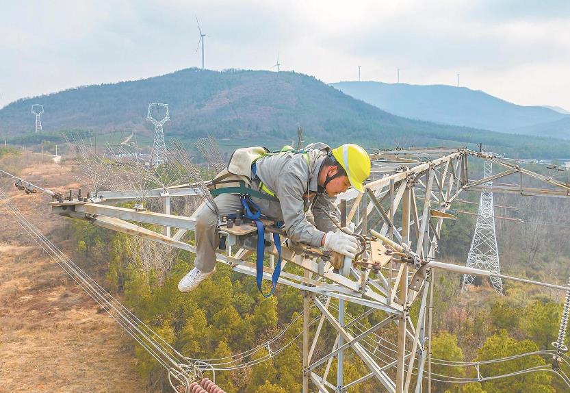 安徽馬鞍山供電公司快速搶修消除線路危急缺陷